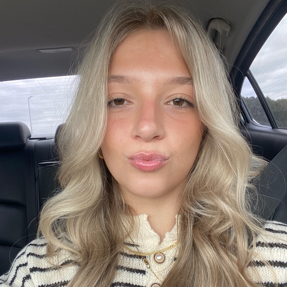 Meet your Posher, Maddie